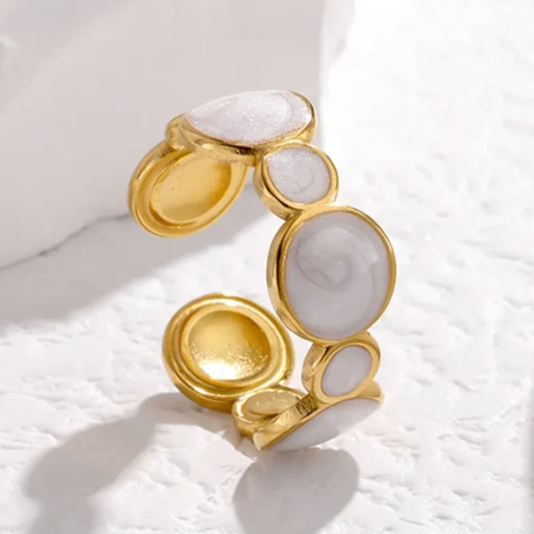 WHITE ENAMEL CIRCLES RING