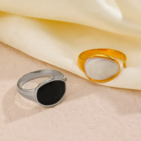 WHITE ENAMEL RING - Image 2