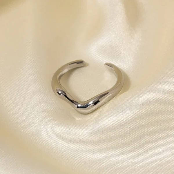 WAVE STYLE SILVER RING