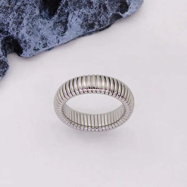 GEOMETRIC SILVER RING - Image 2
