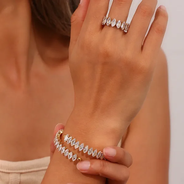 WATER DROPS ZIRCON RING - Image 2