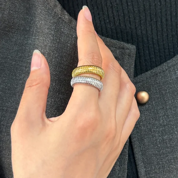 GEOMETRIC GOLD RING - Image 3