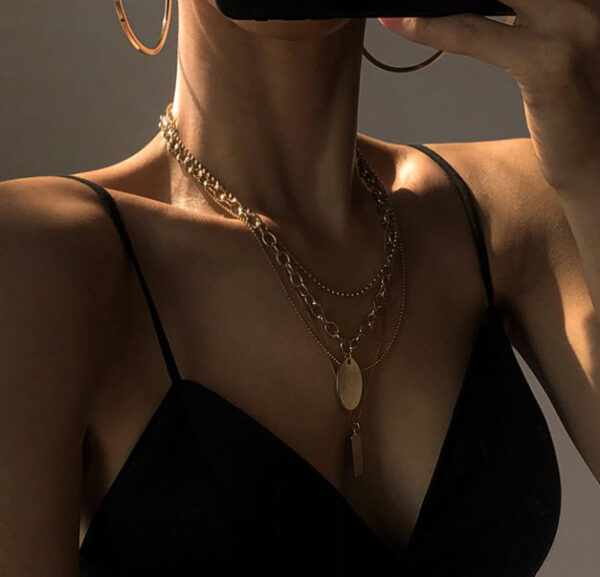 4 LAYERS GOLD NECKLACE - Image 2