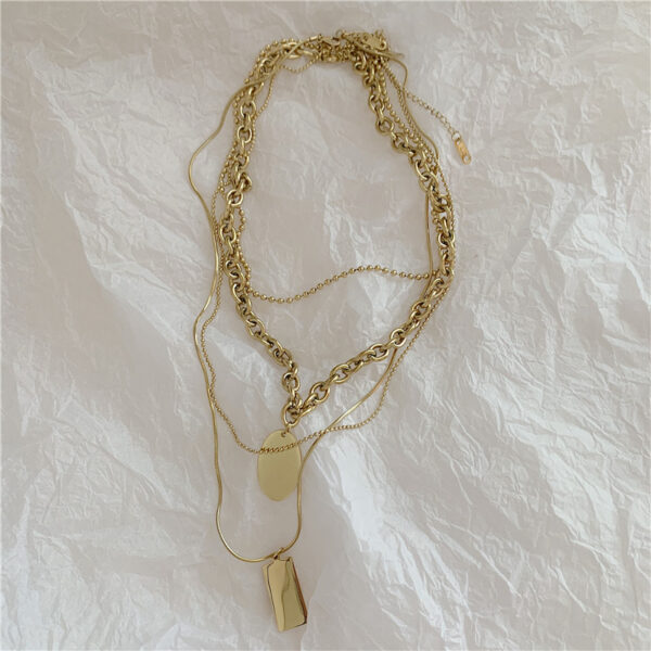 4 LAYERS GOLD NECKLACE - Image 3