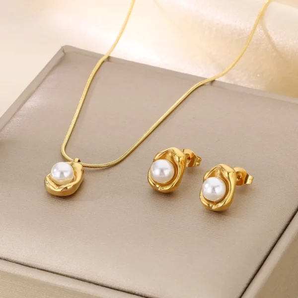 SAYLOR PEARL GOLD SET - Image 3